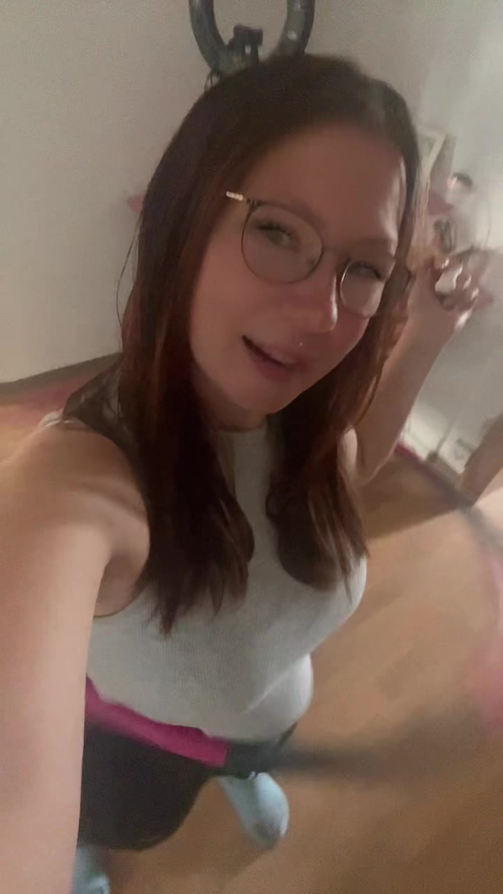 @H0n3y