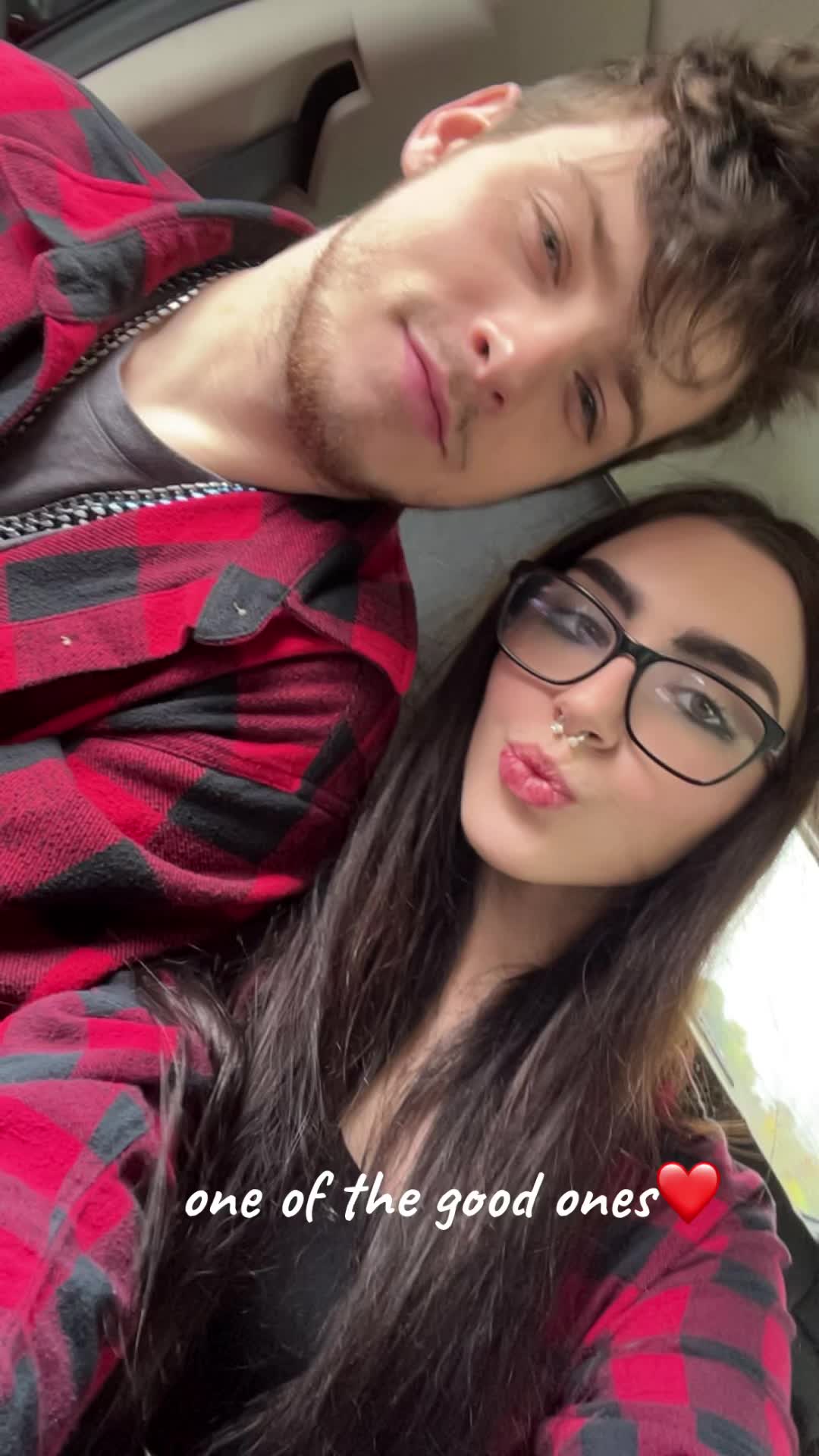 @Bella 🖤