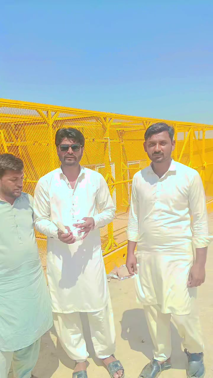 @Naveed DoGar 🦁