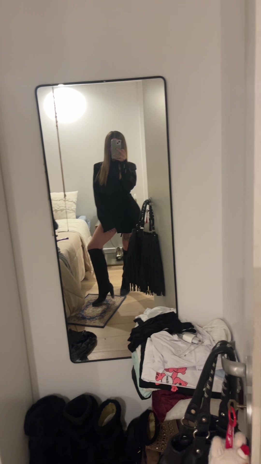 @Ana