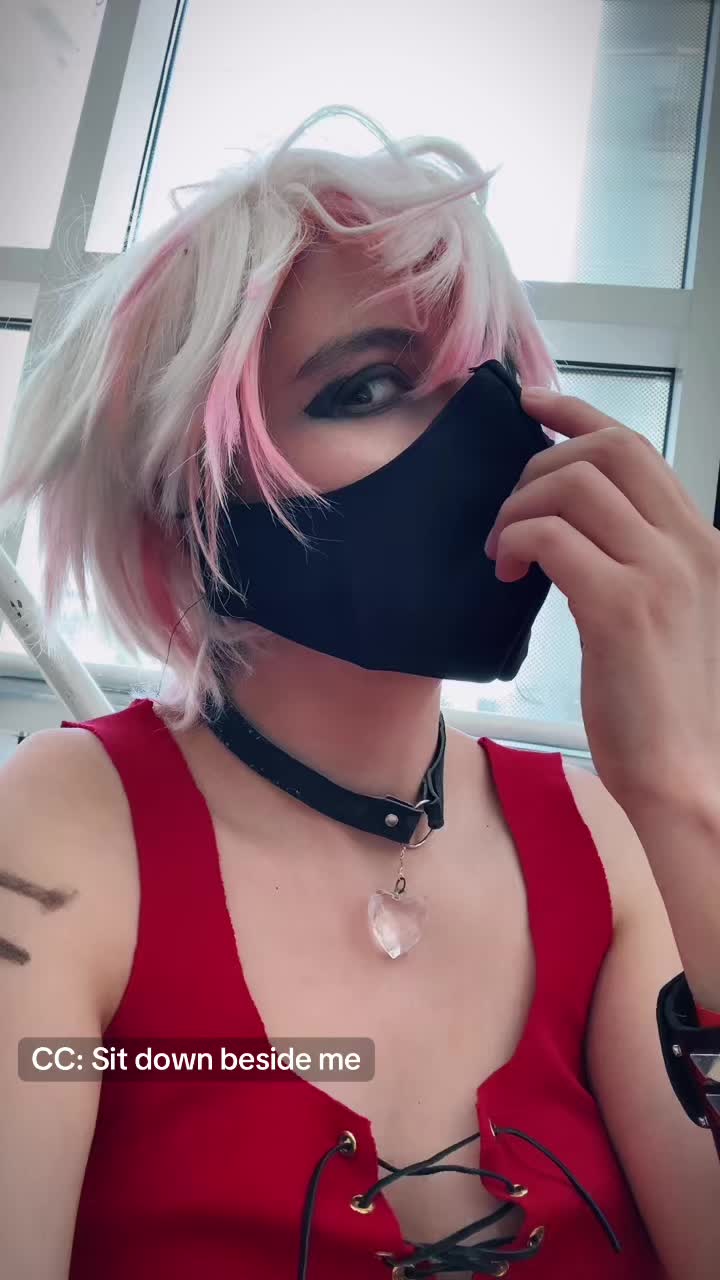 @caretcosplays