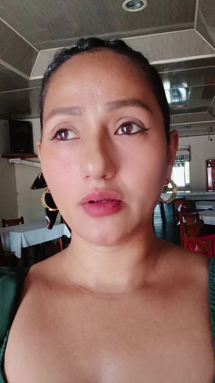 @giobaniaespinoza