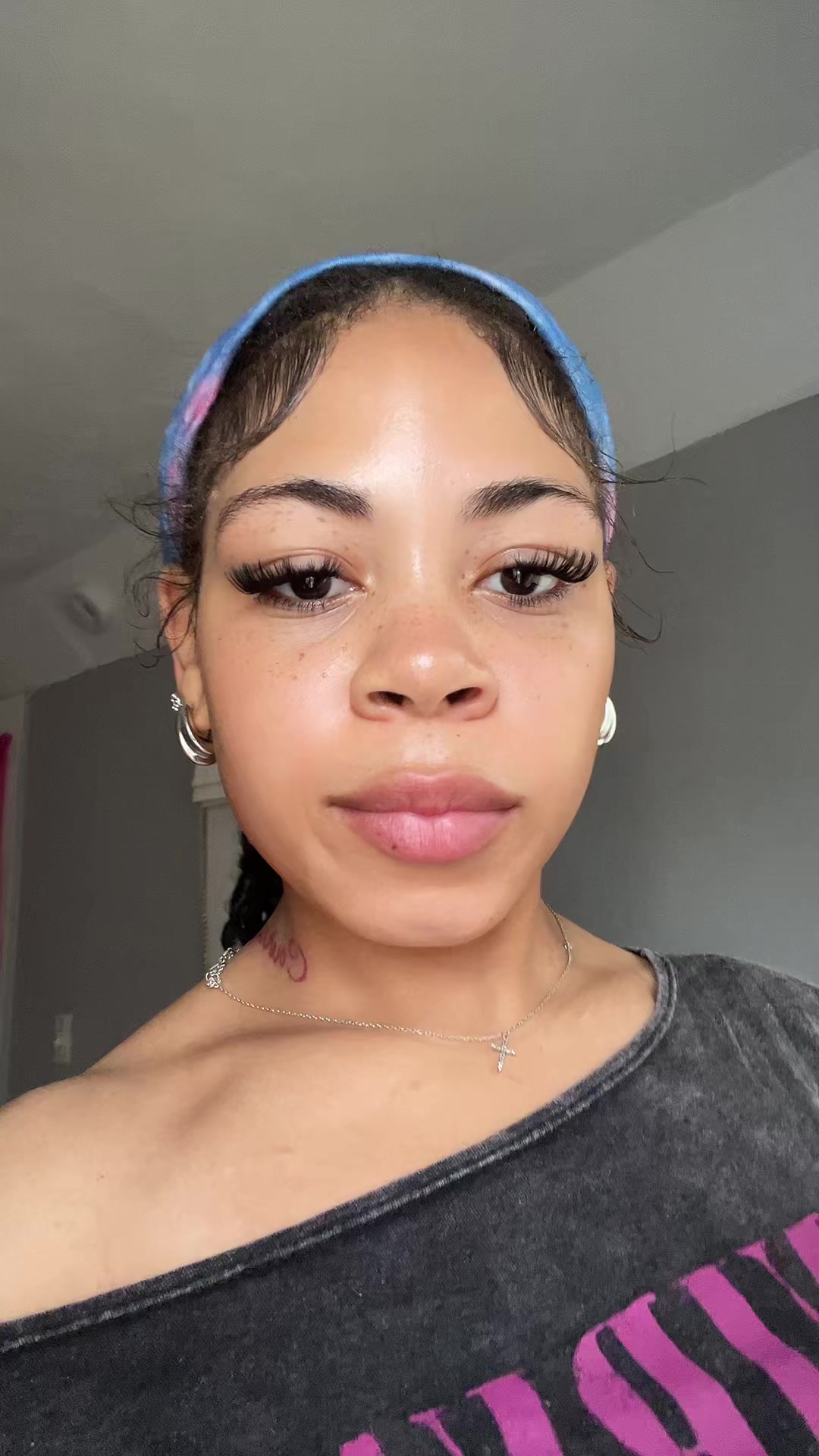 @GlossyAaaaa