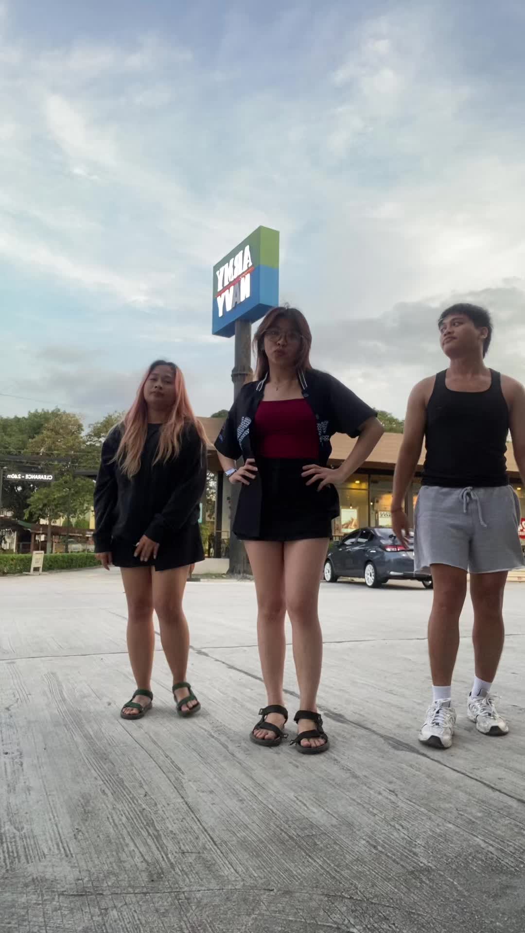 @Dos. 🐷