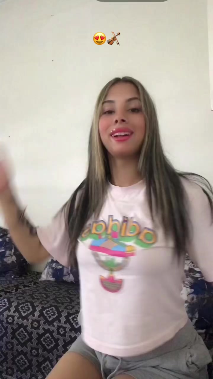 @Chamaa 😻👻