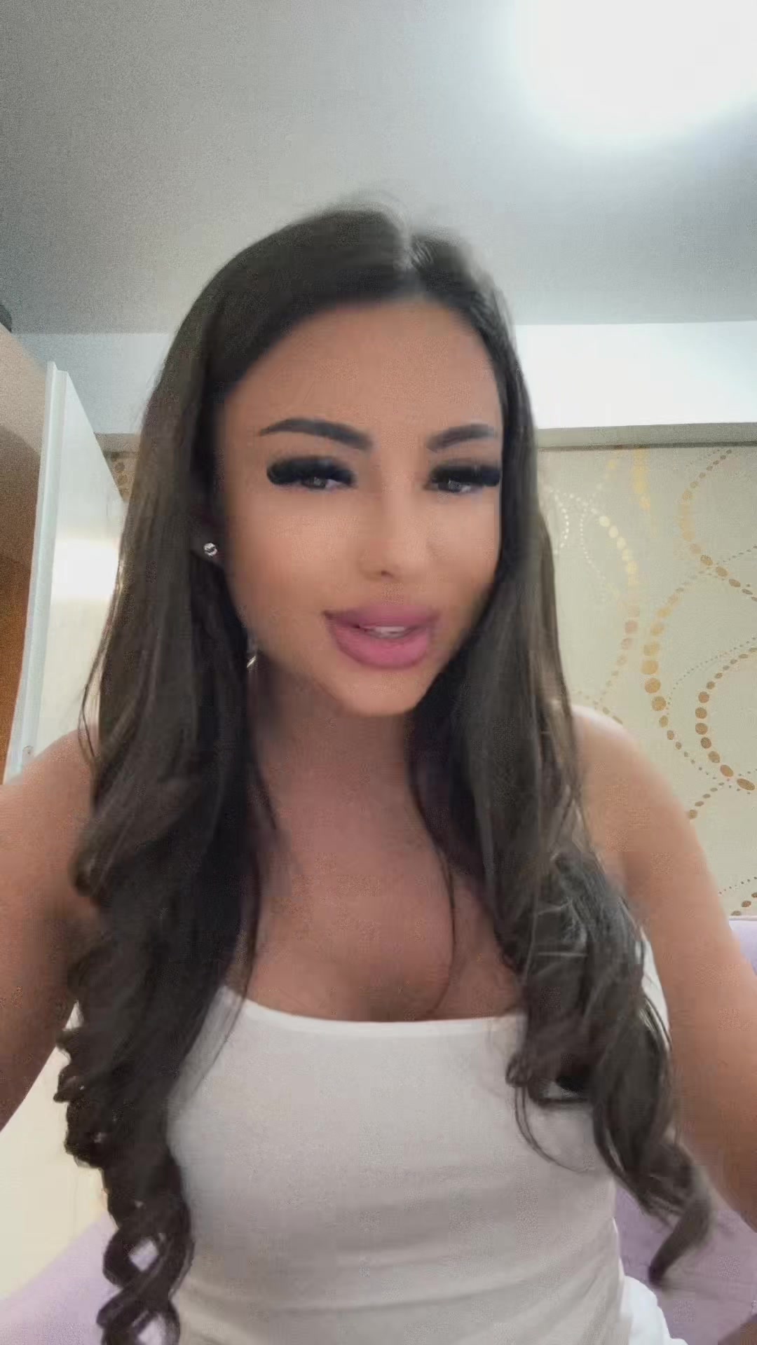 @Andreea.Nives🔮