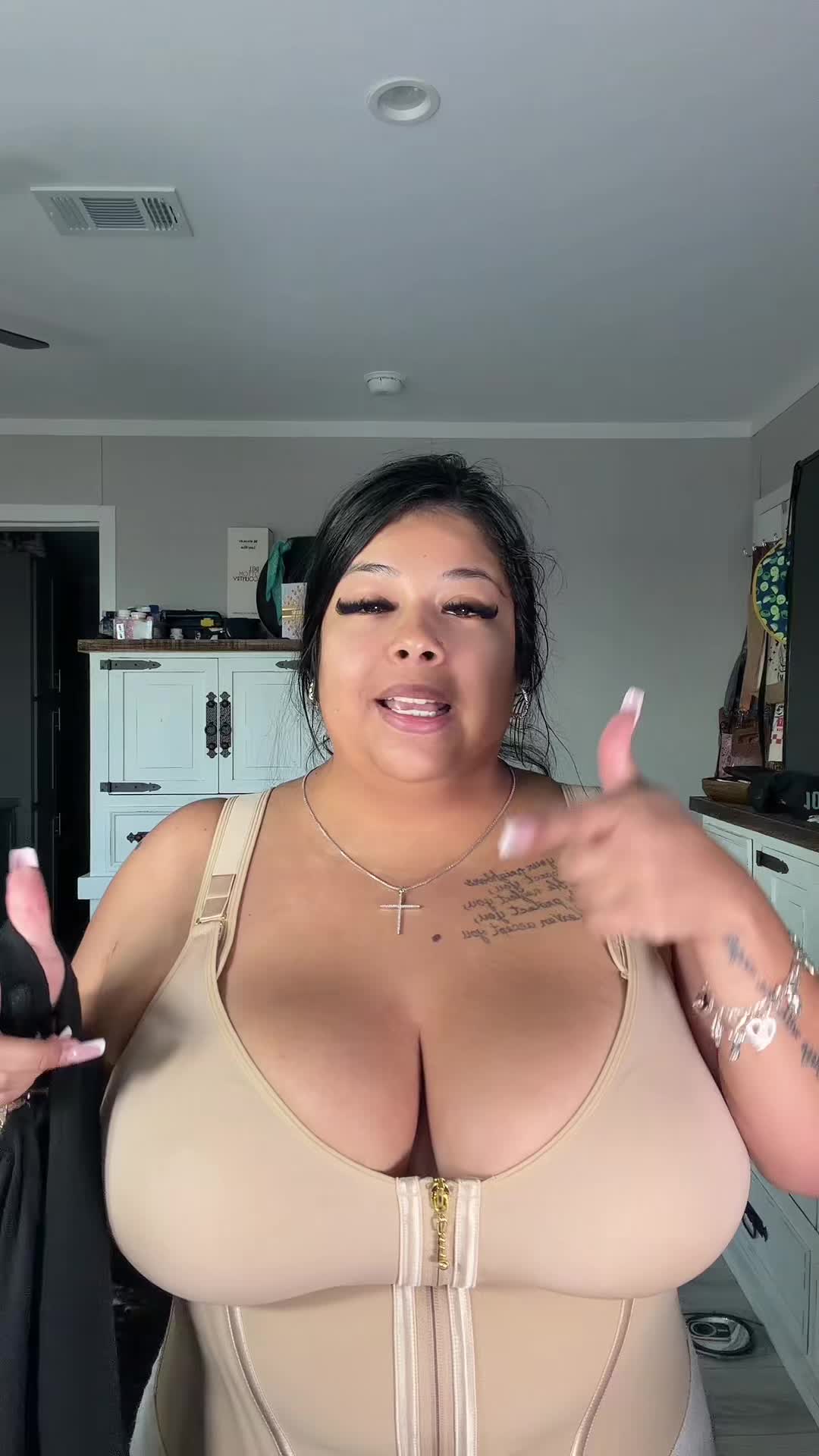 @Just Mama Jazz 🛍️ 🛒 💰