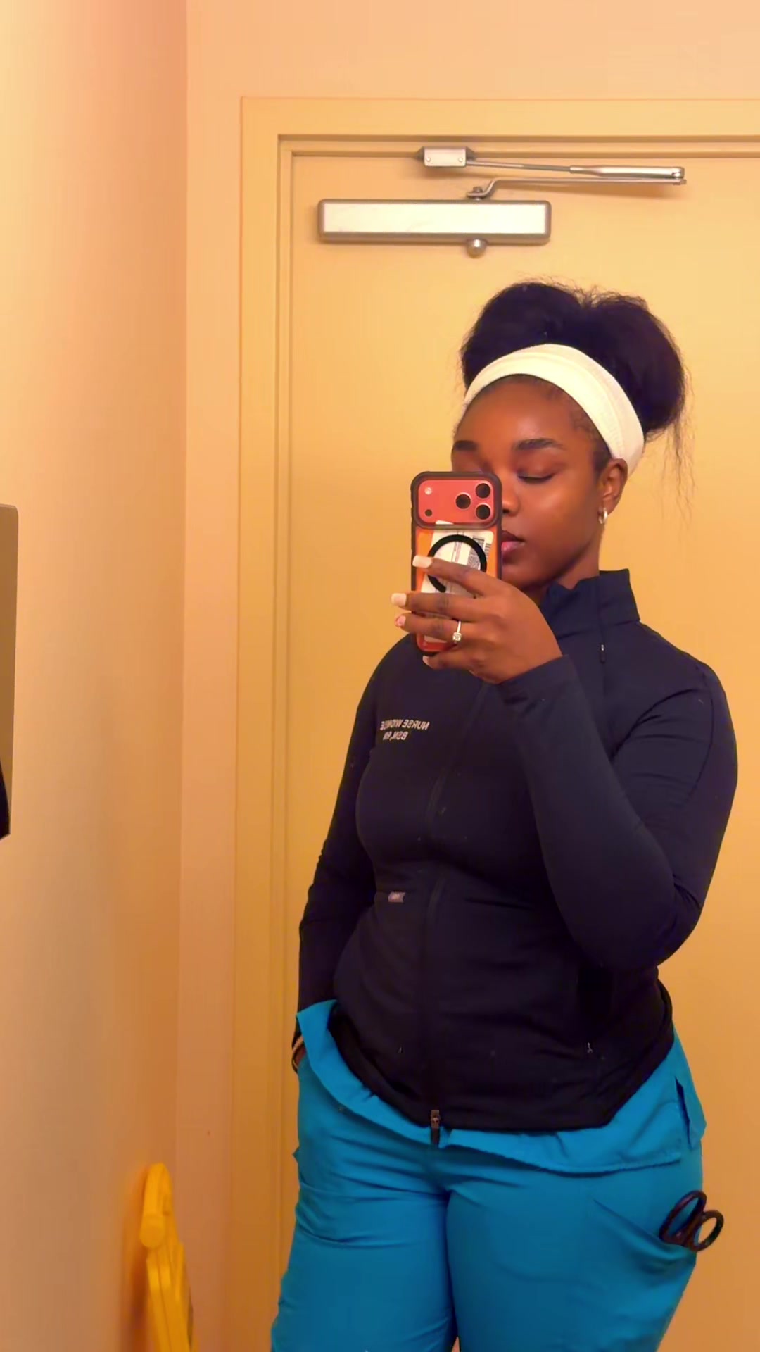 @bellemimise, RN
