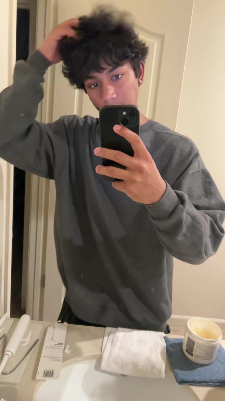 @⃟
