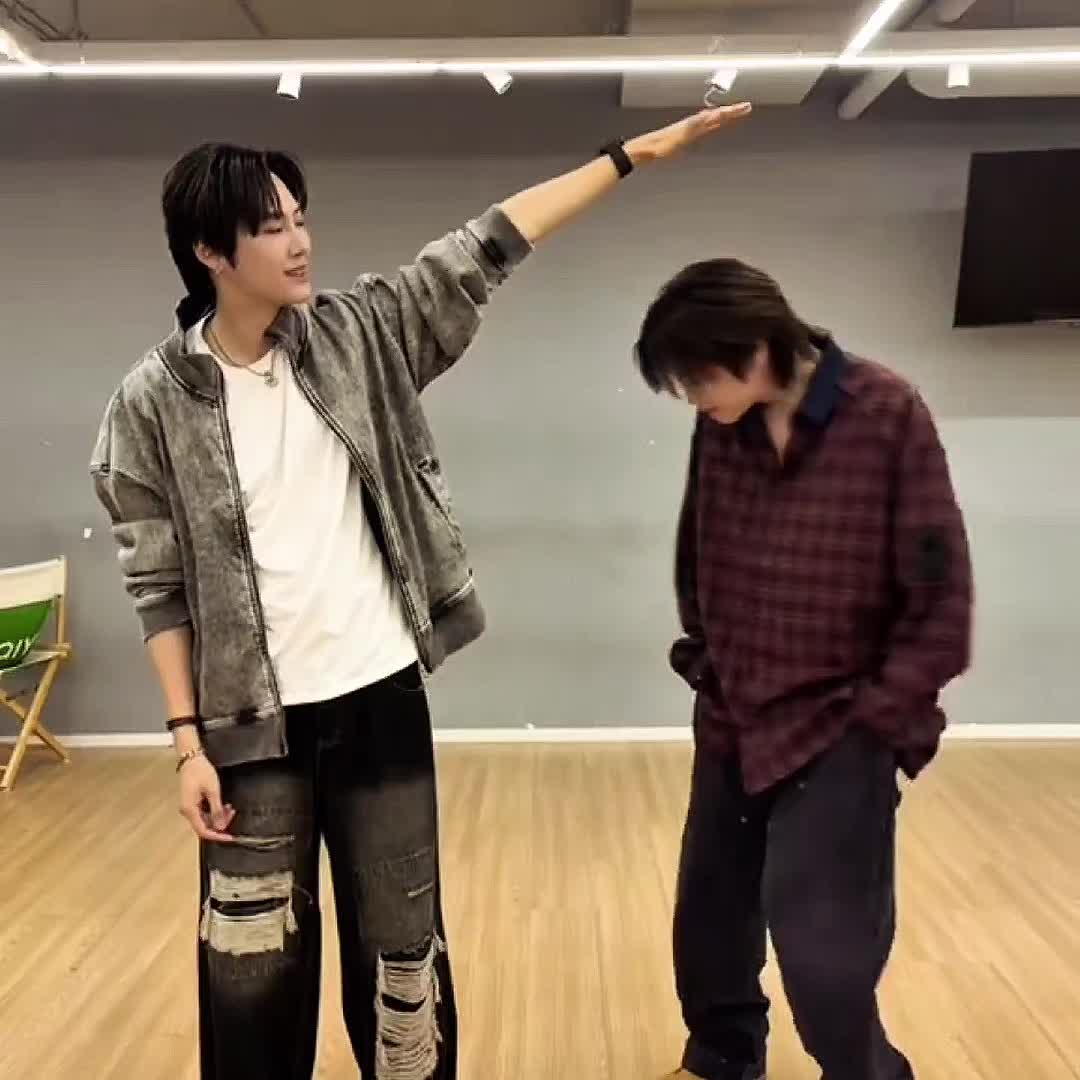 @𝘚𝘵𝘳𝘢𝘸𝘣𝘦𝘳𝘳𝘺🍓