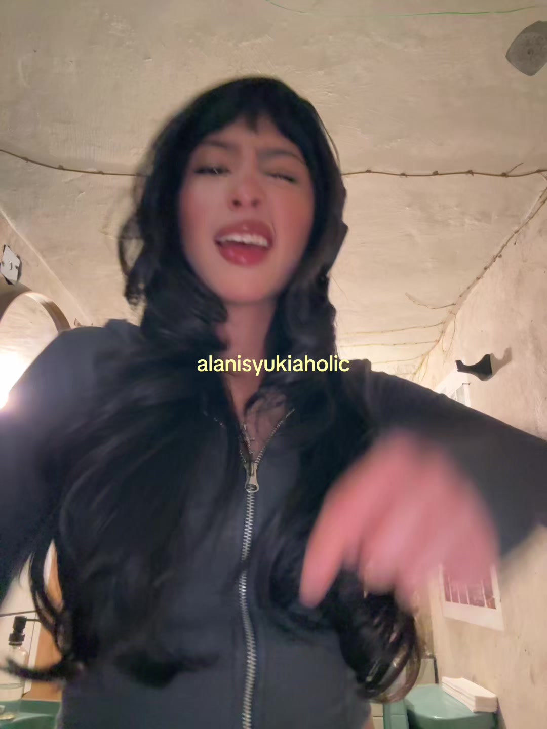 @iiammenitaa