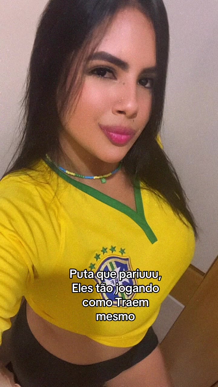 @_anafalcc