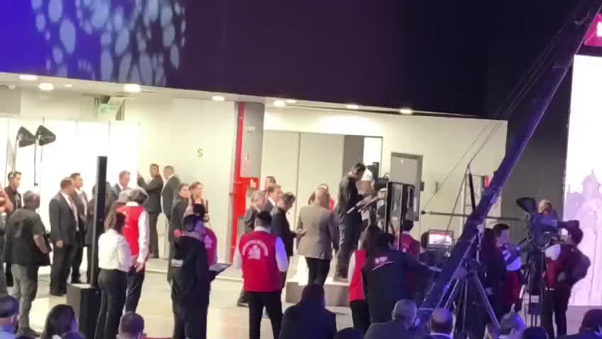 @Per&uacute;21