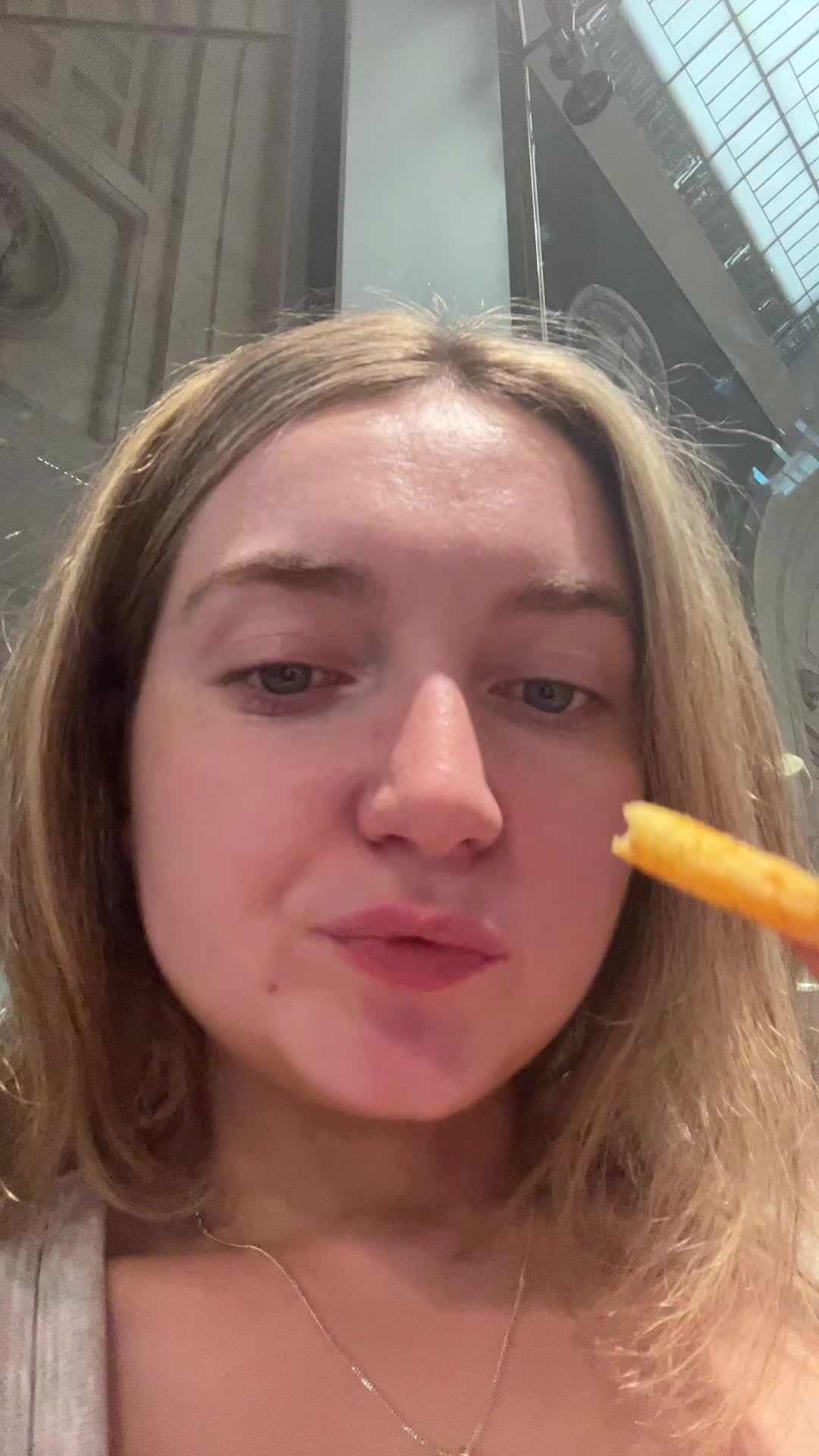 @tessistalking