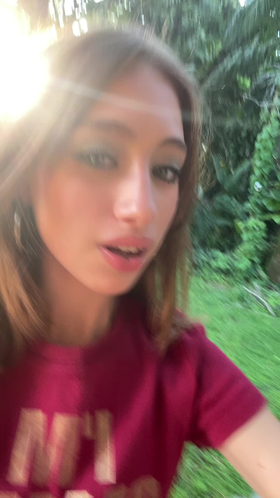 @𝐸𝓈𝓉𝒽𝑒𝓇 𝐹𝓇𝒶𝓎𝒹𝒶 🧁