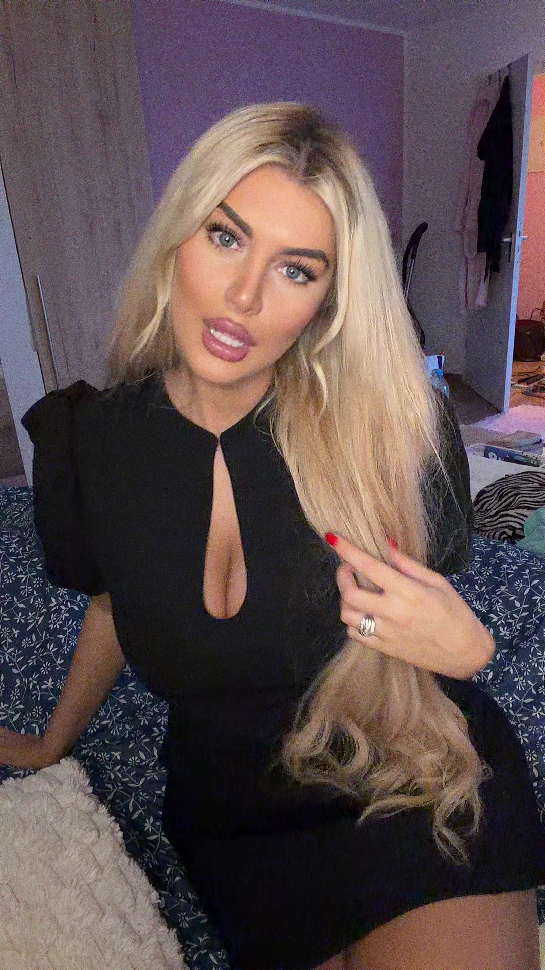 @dzanaa2
