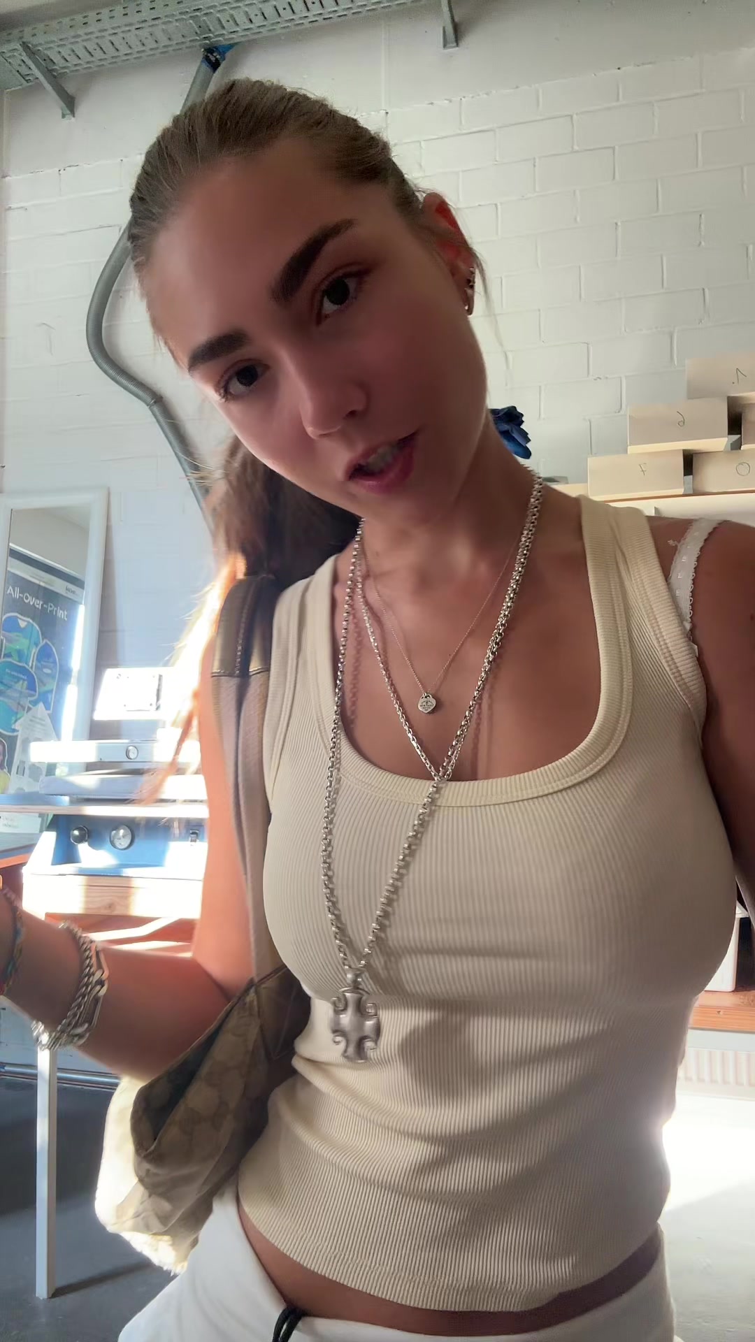 @vinona