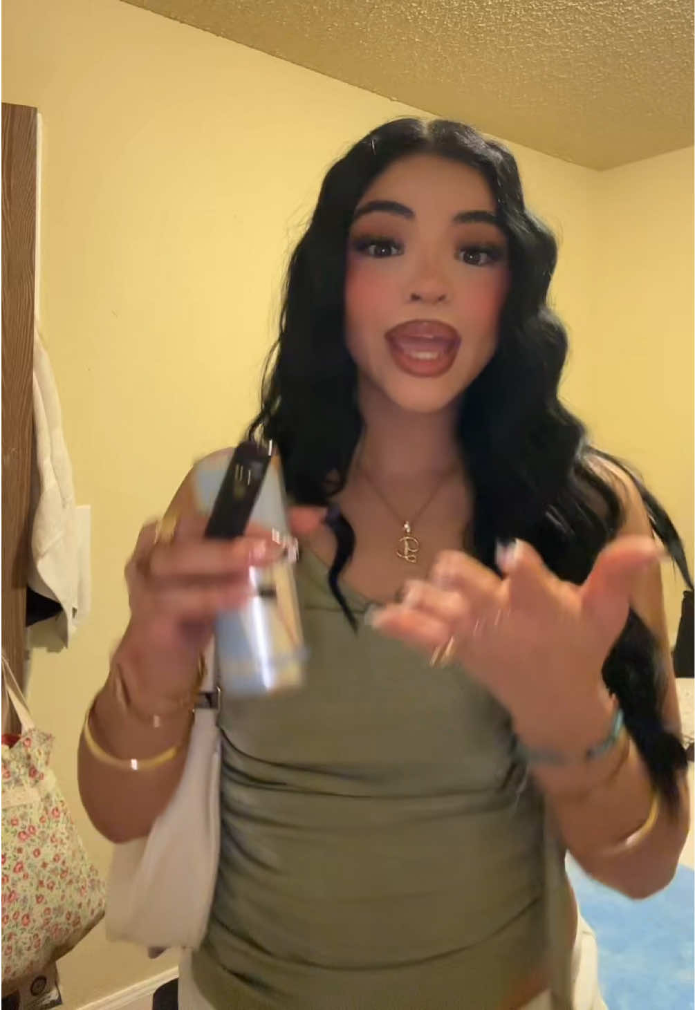 @dee