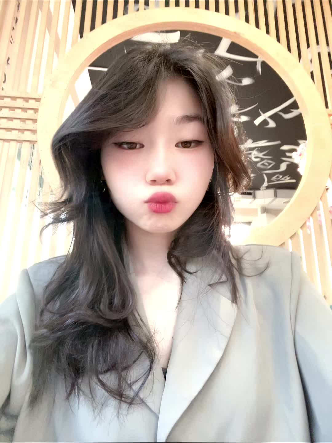 @Aru
