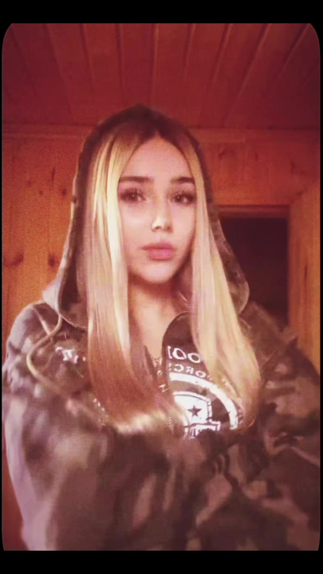 @ника бледная