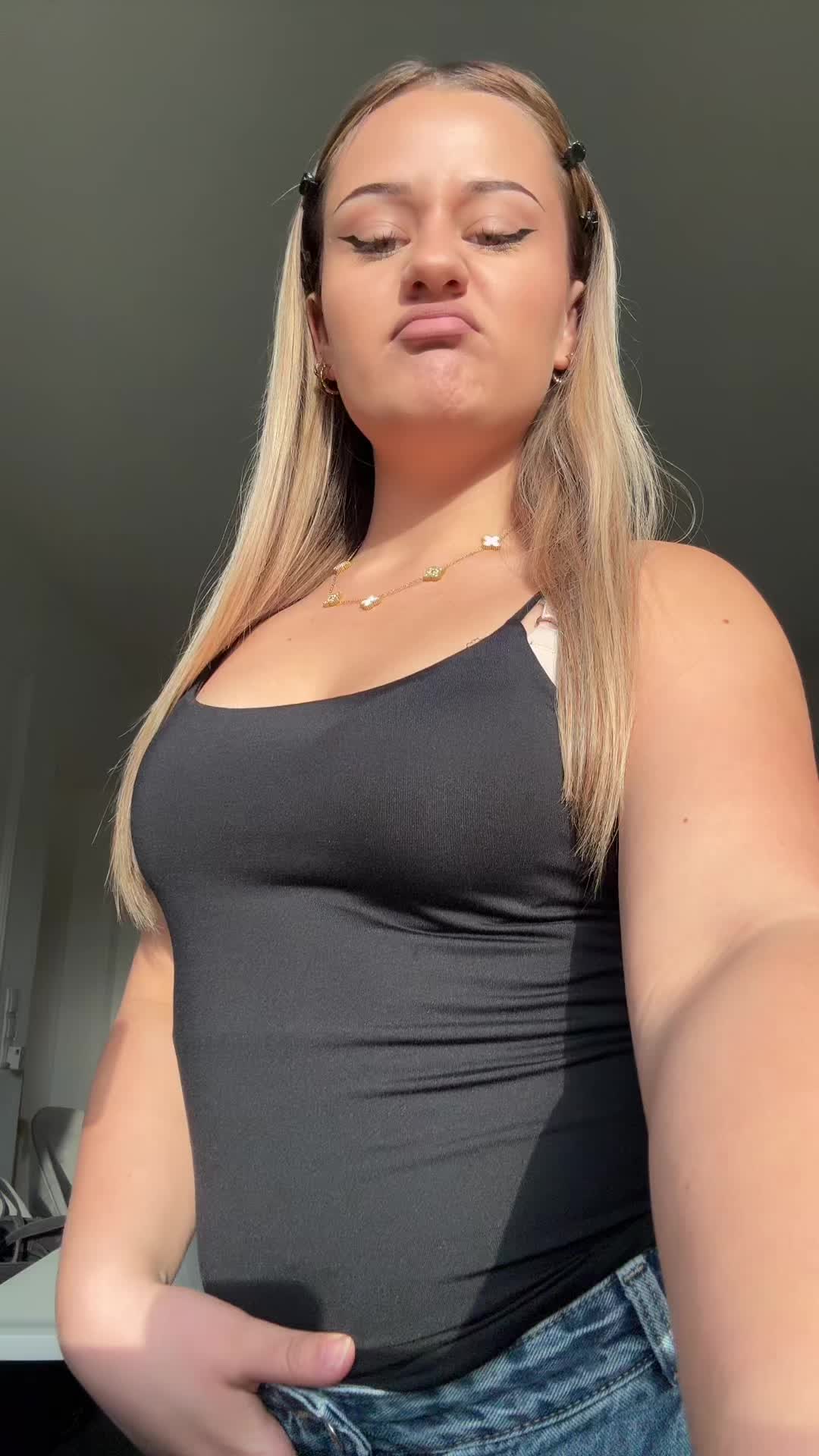 @ʟɪᴢɪ | dancer | gym