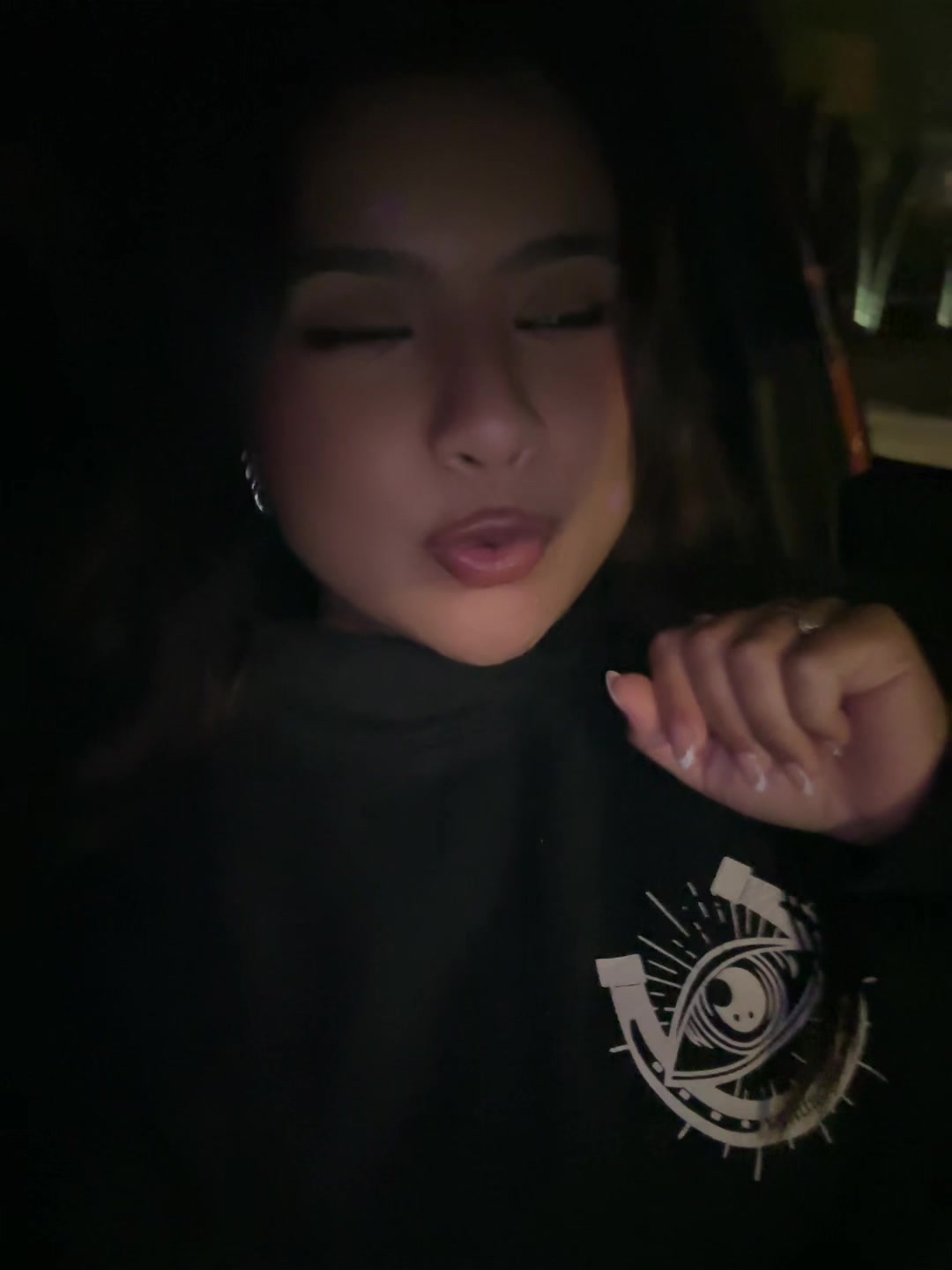 @laura