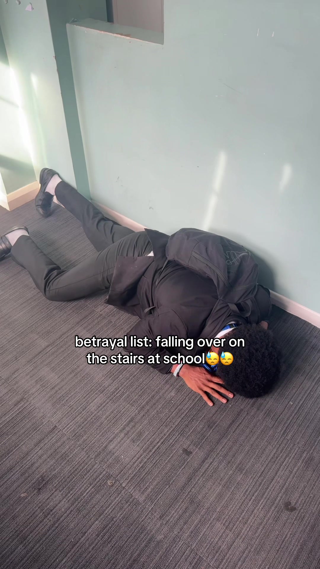 @mo