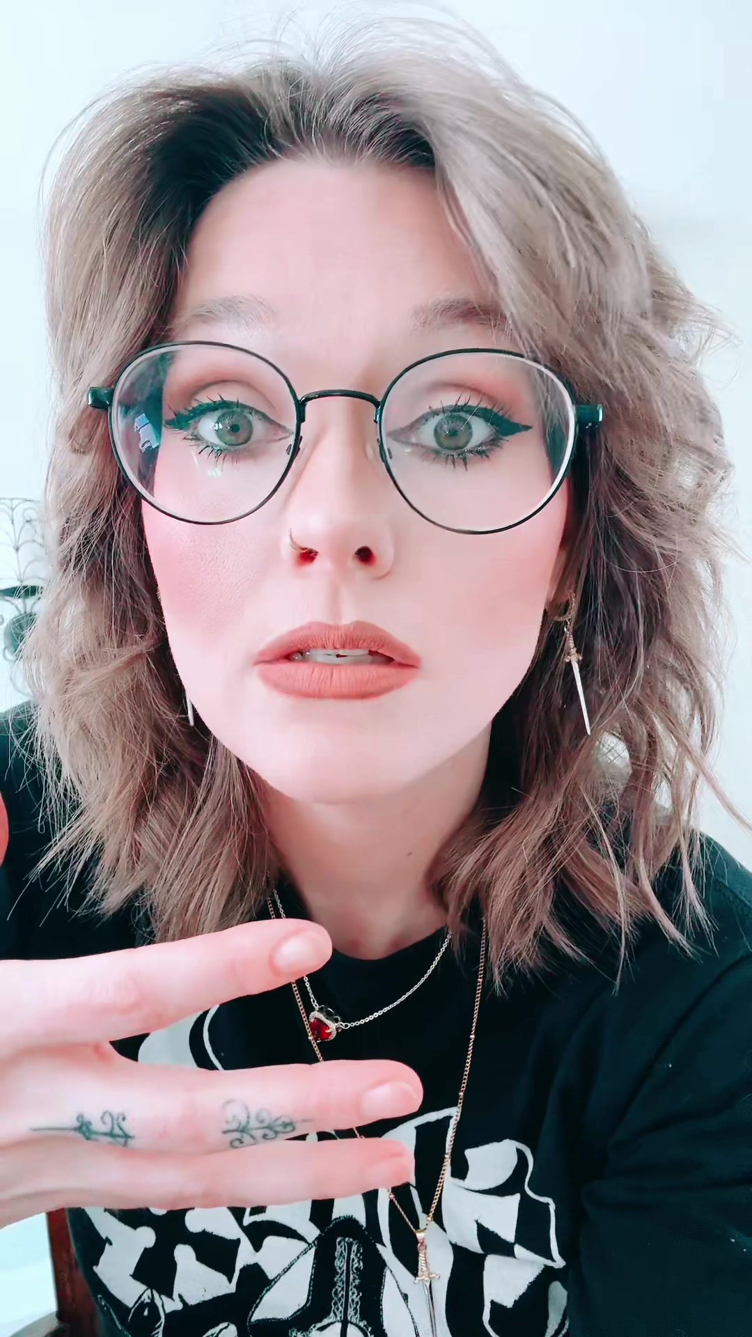 @🗡️ASH🗡️