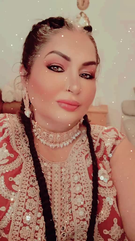 @Suzani💗