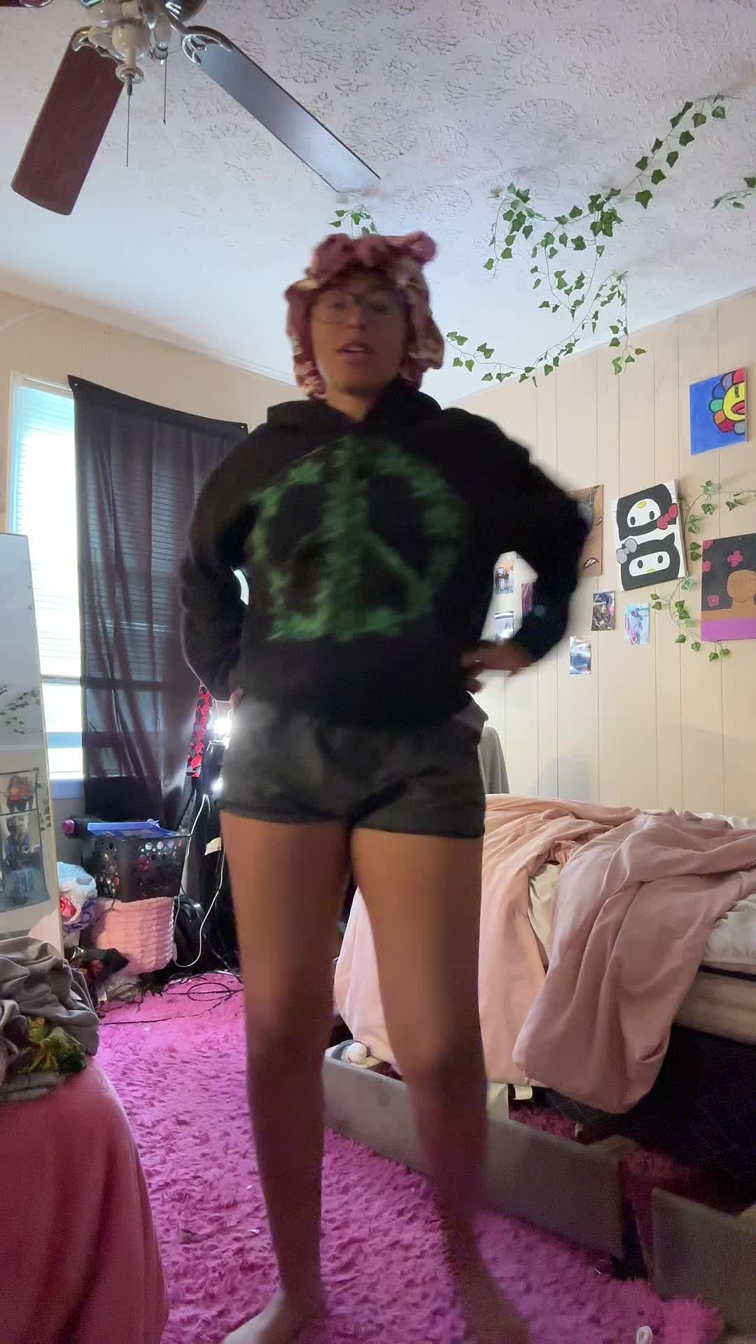 @ibeatonlightskinmen