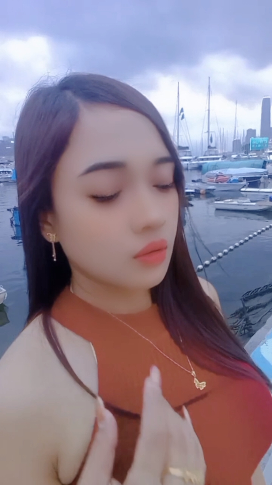 @NyimasWangi🇭🇰🇰🇷