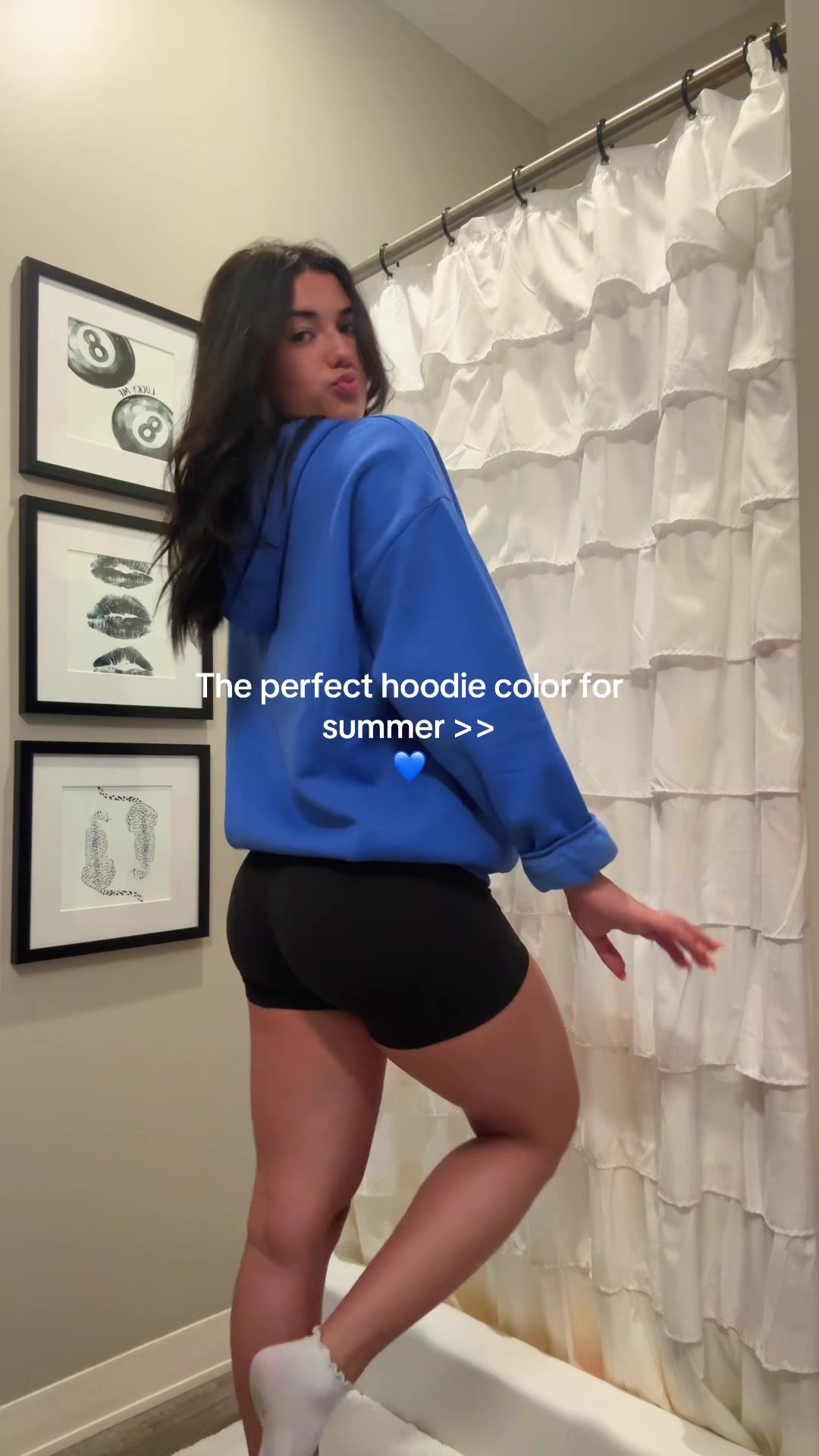 @Elise