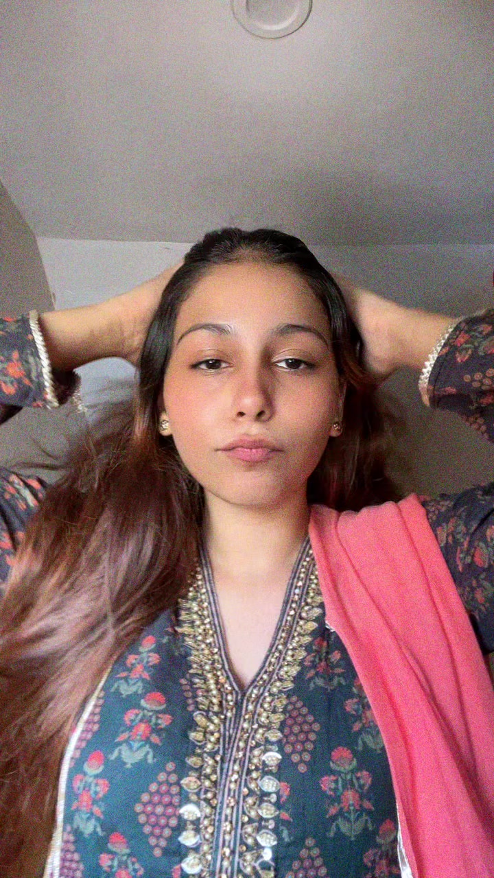 @𝑺𝒂𝒓𝒂 𝑹𝒂𝒋𝒑𝒖𝒕🕊️🫀