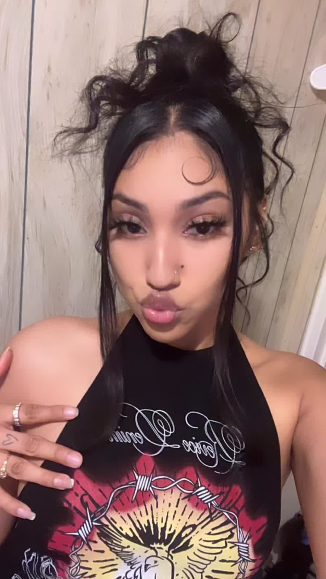@⃟