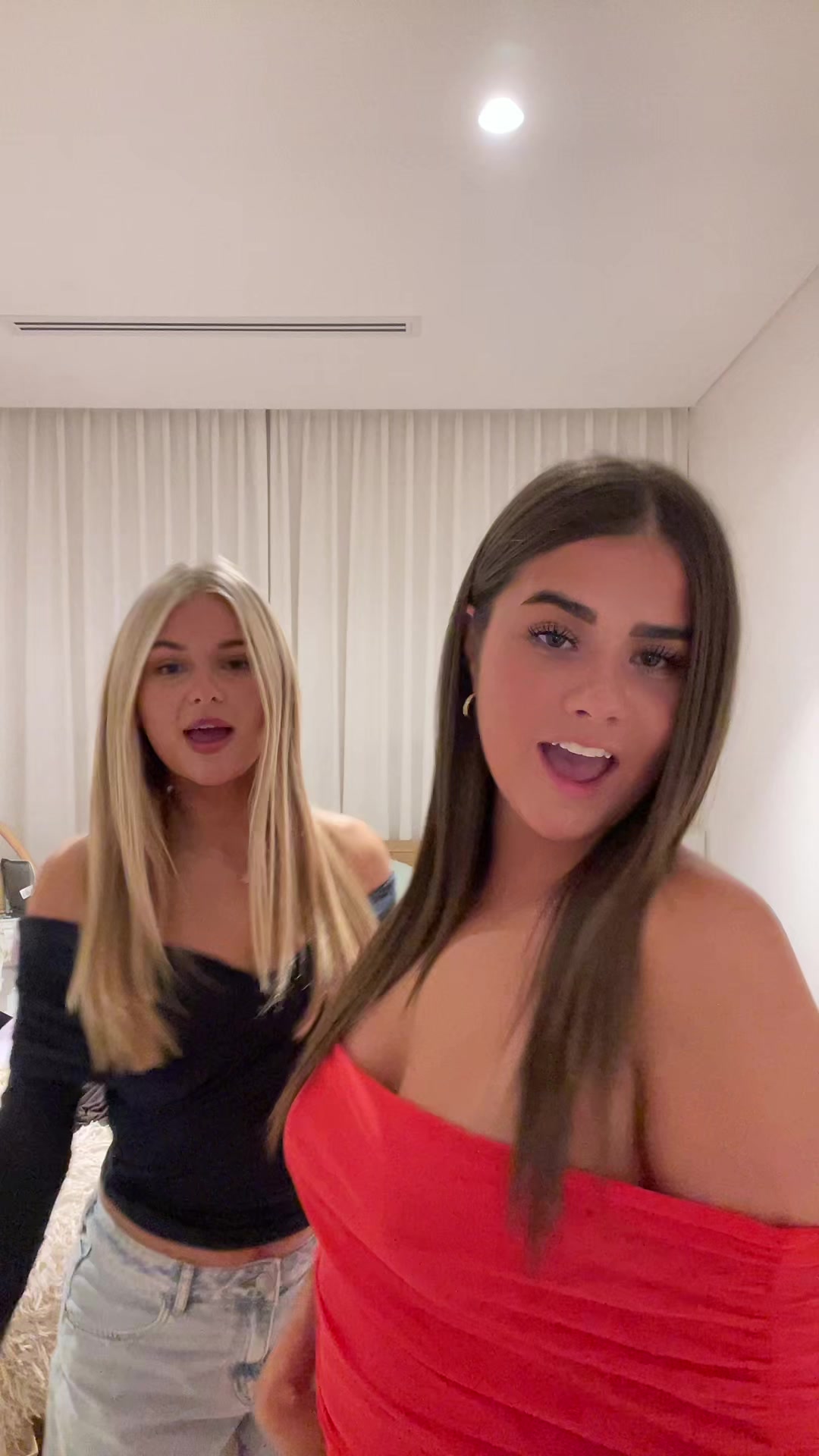 @mia green