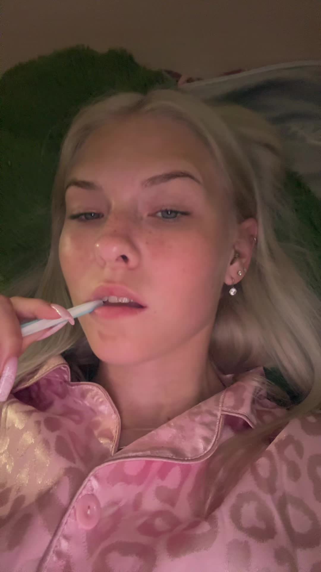 @тгк: тюбик🫦