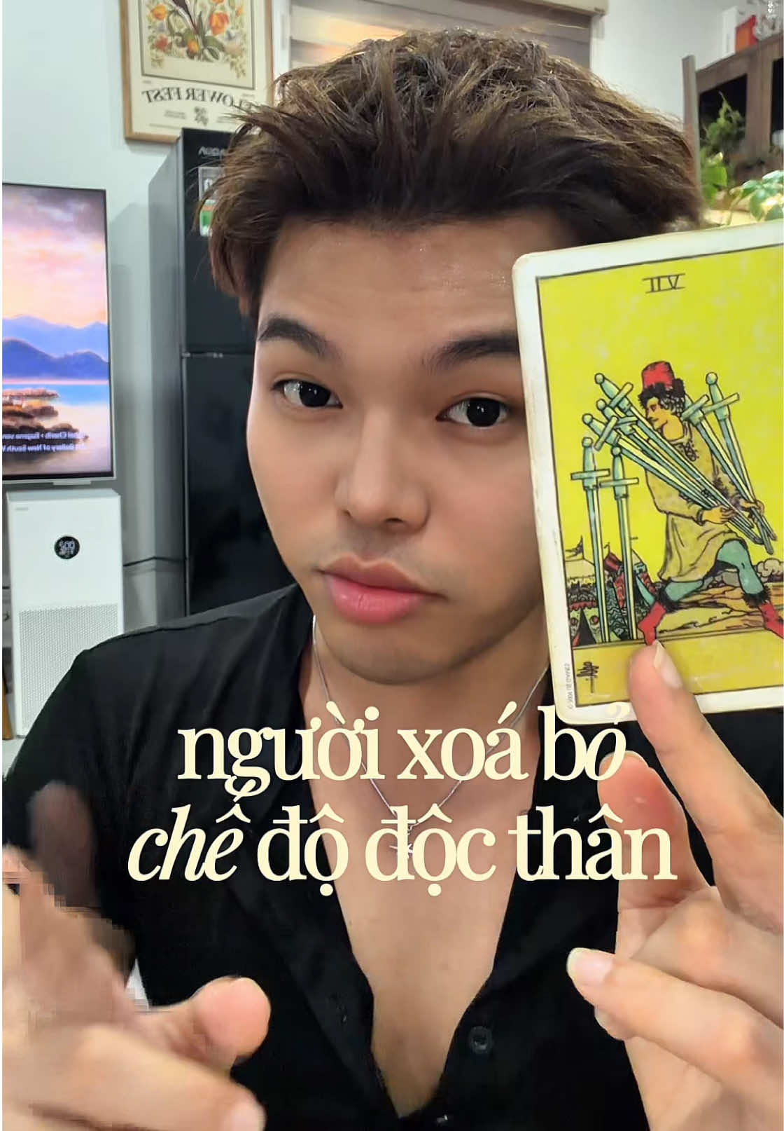 @Một chiếc &ocirc;m nhỏ ch&iacute;u