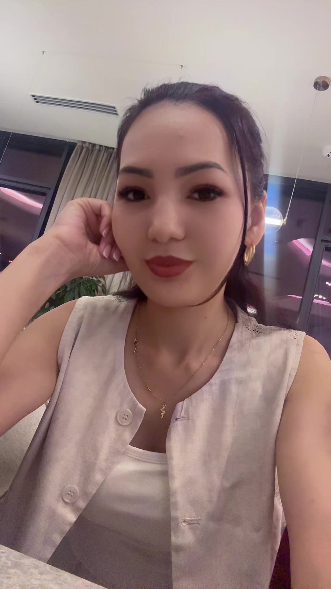 @Maryia Zharilkap