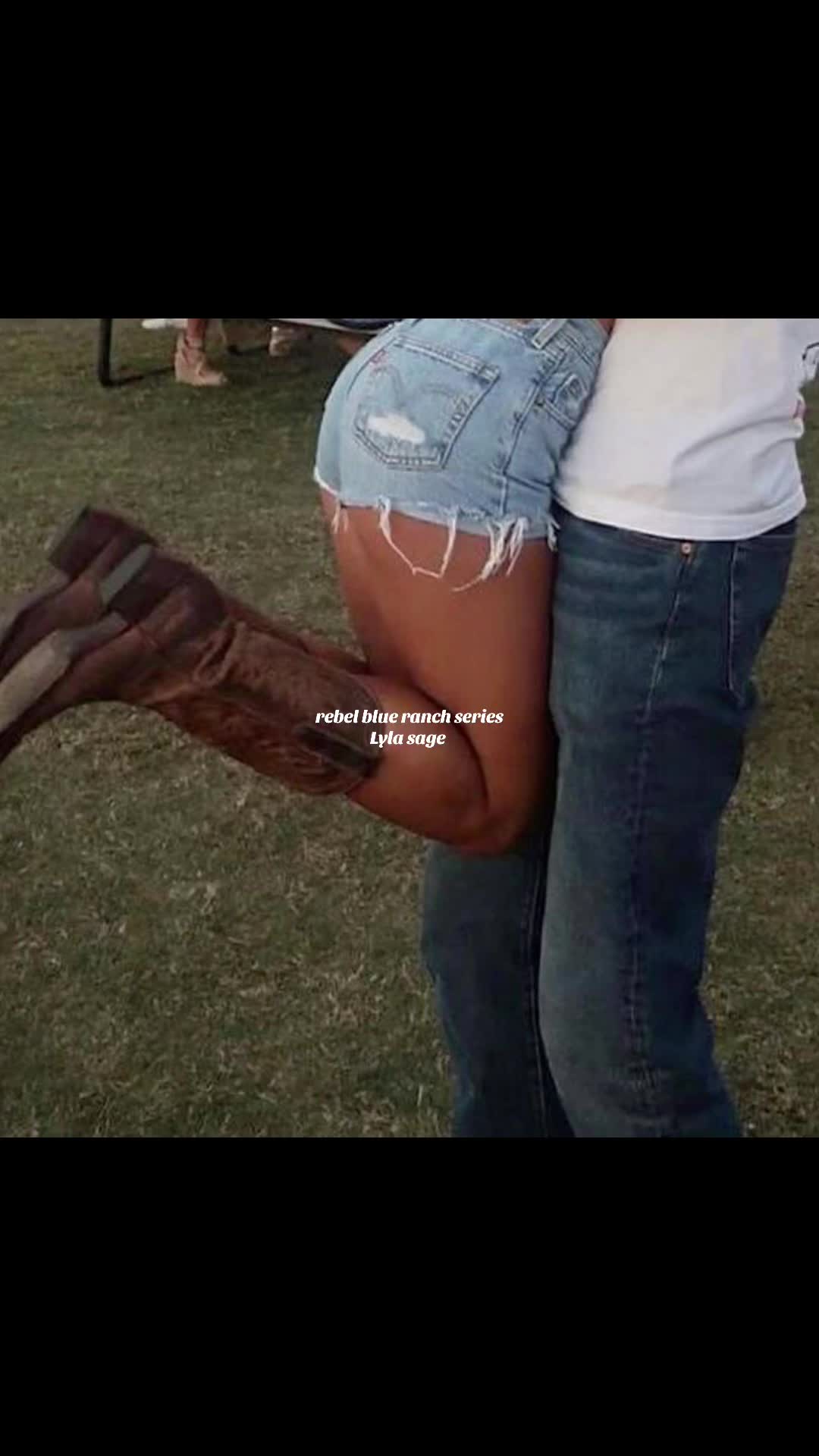 @Sienna