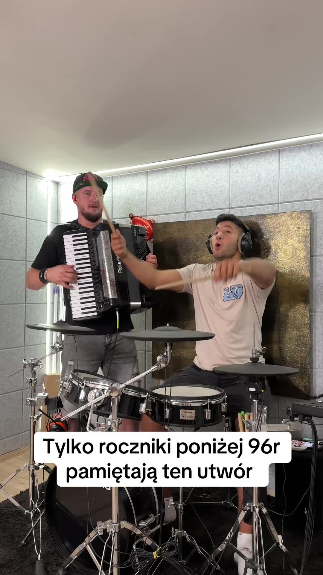 @Kamil Kossakowski