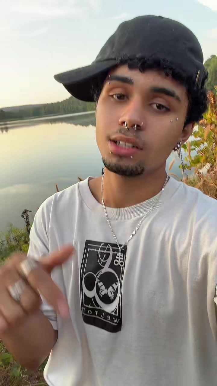 @C4m
