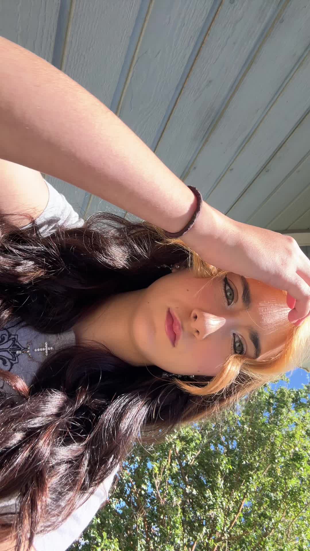 @LilyBee🤨