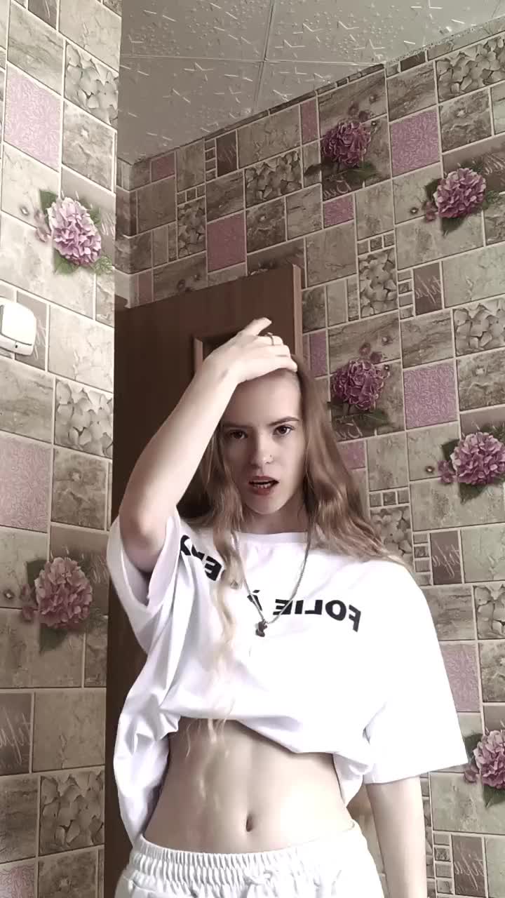 @тгк➡️: «i am Karina»