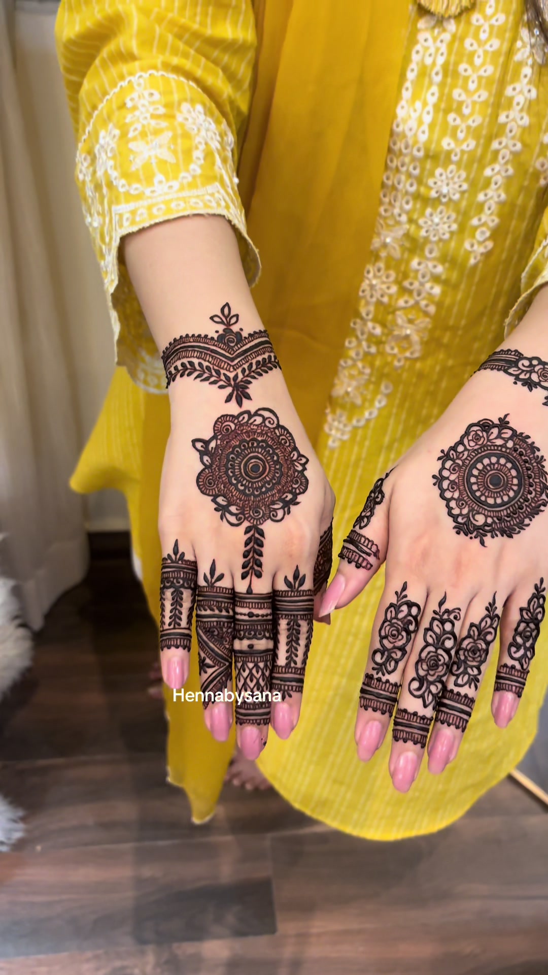 @henna by sana 809