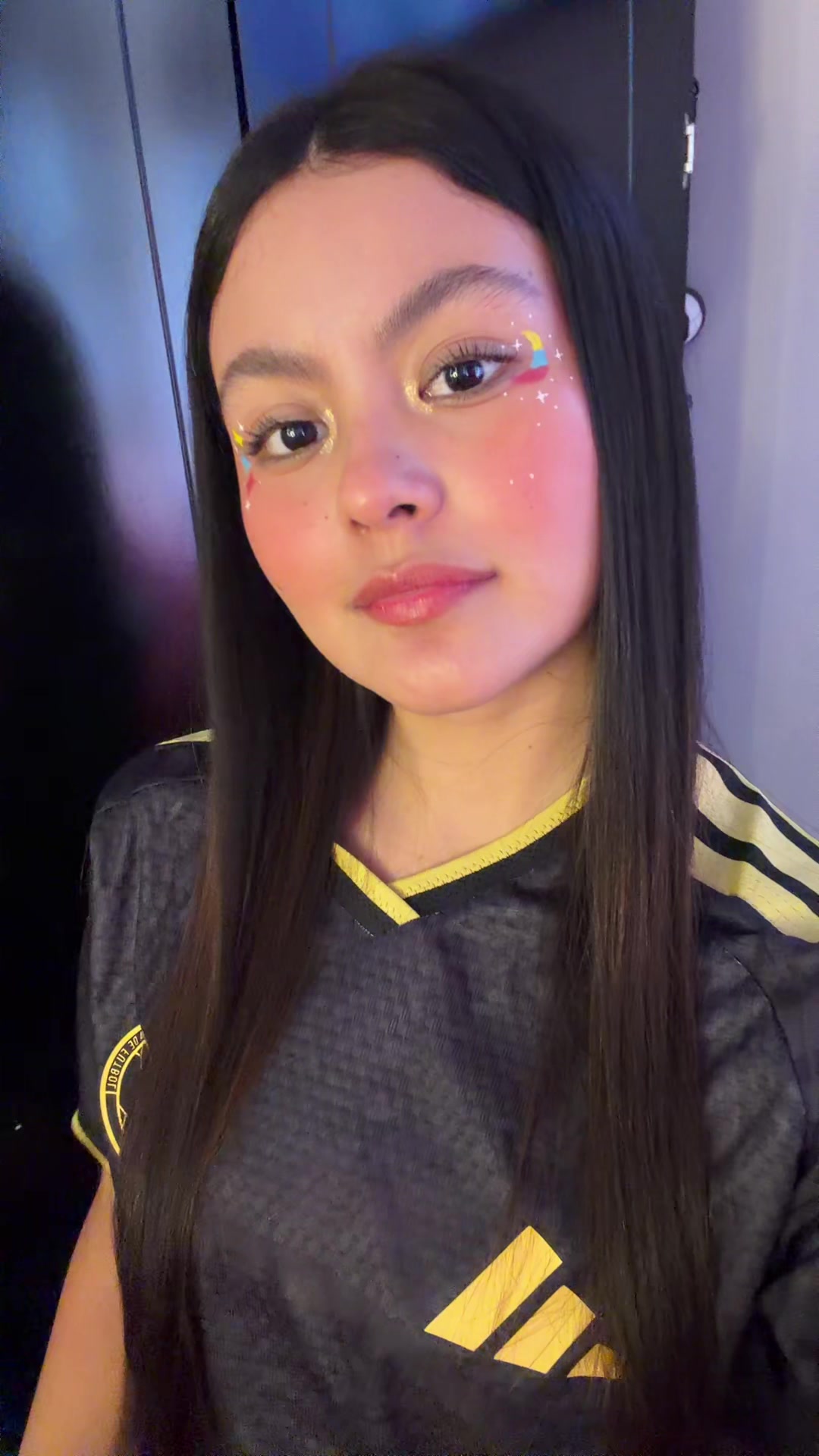 @Cheel🖤✨