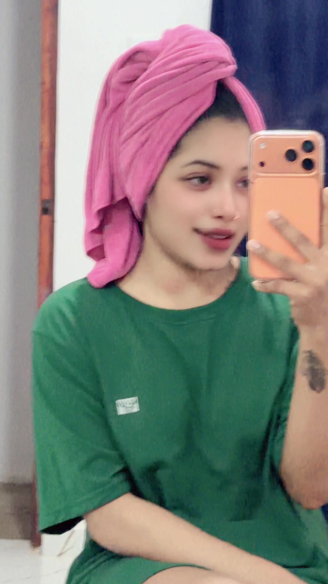 @Ahanya de Silva ❤️
