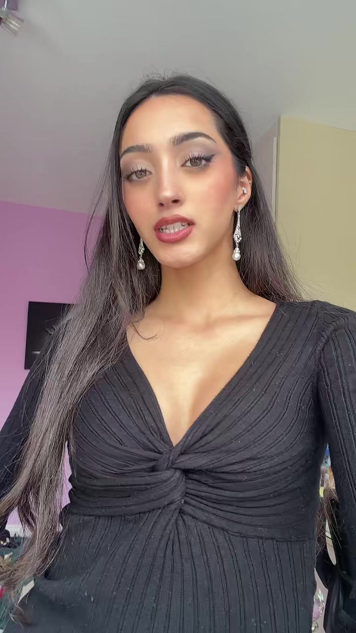 @Priyasi