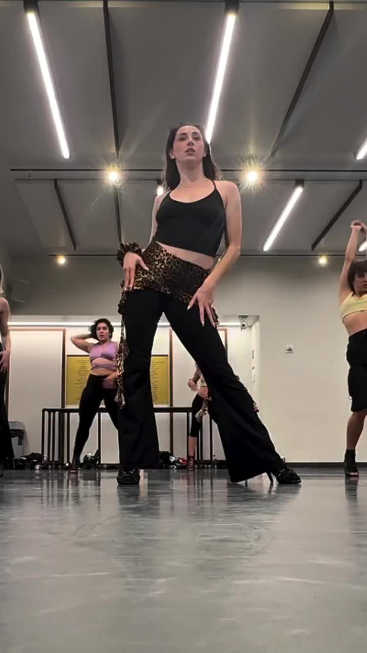 @Universe of Dance 💫