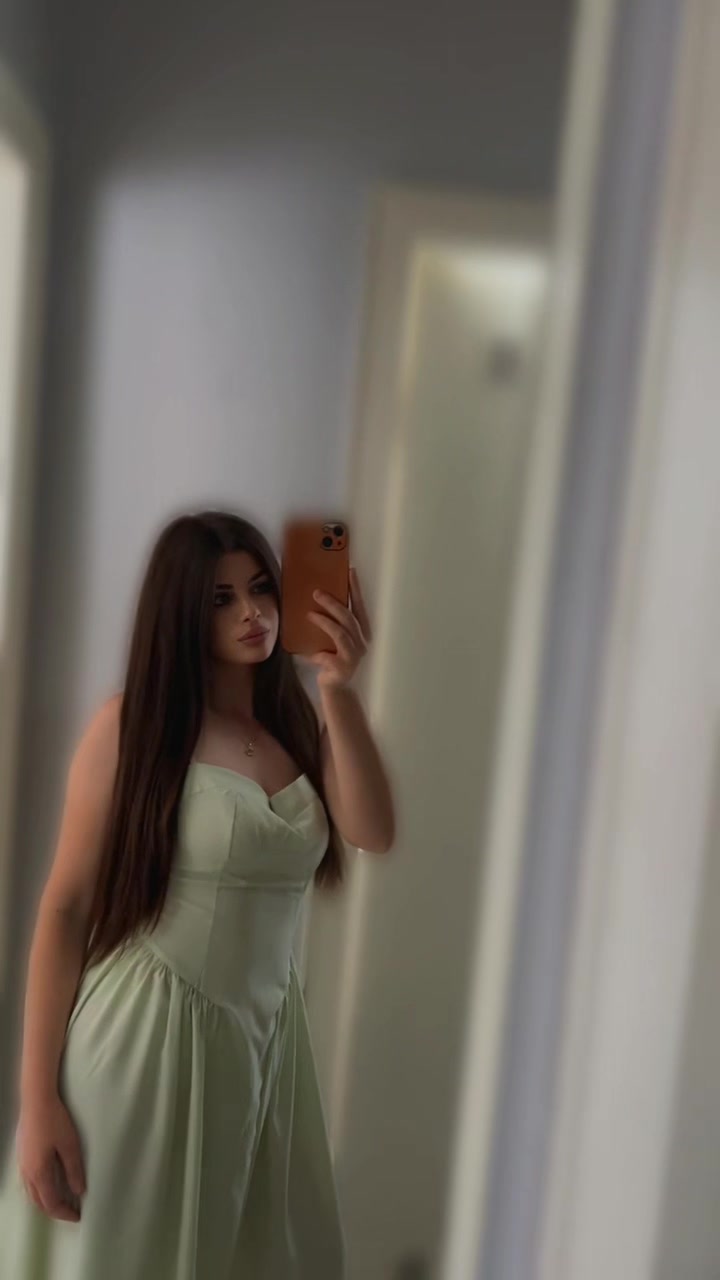 @👸