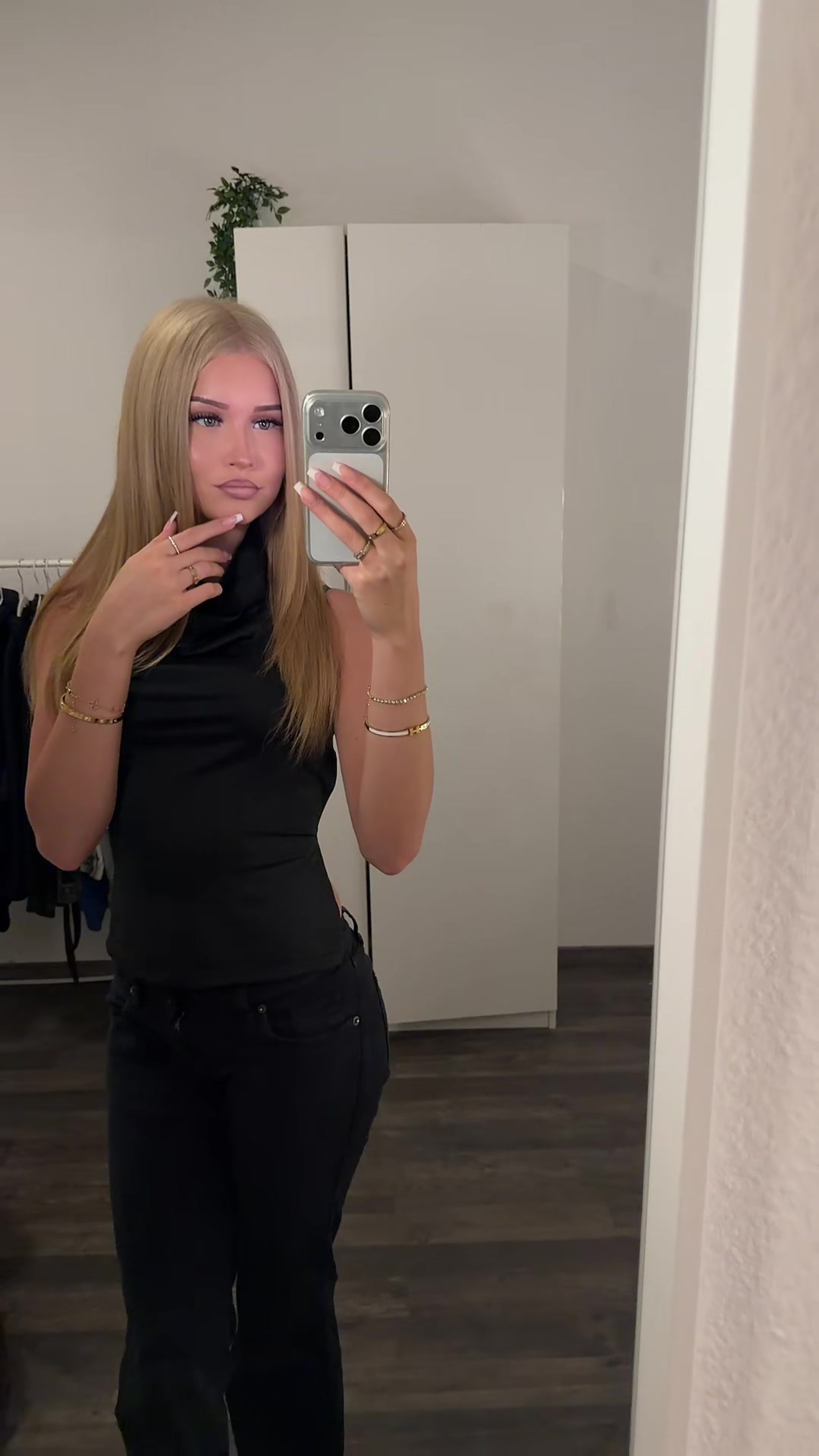 @Lis